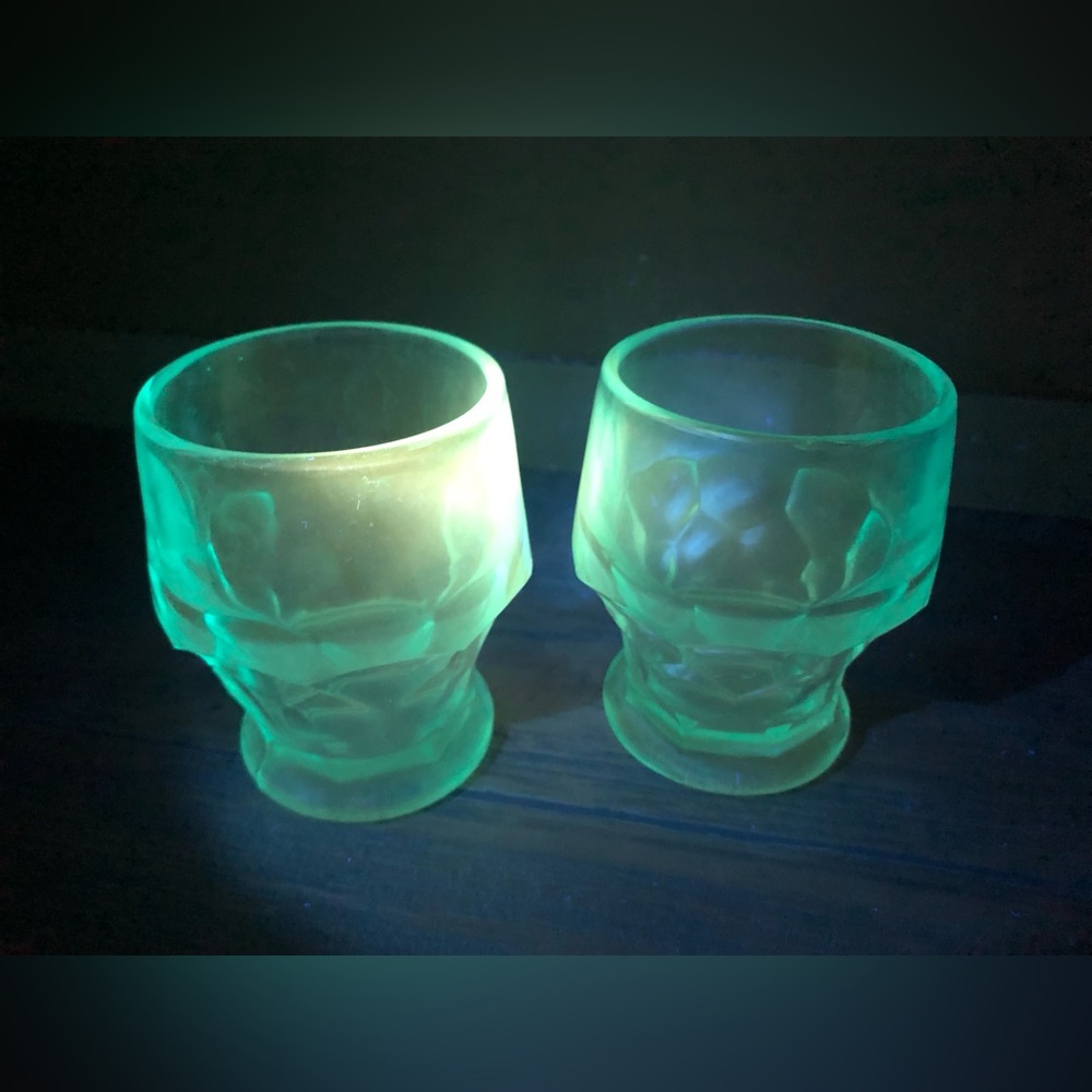 2 Vtg Anchor Hocking Aqua Blue Georgian Honeycomb Tumbler Cups GLOWS Manganese